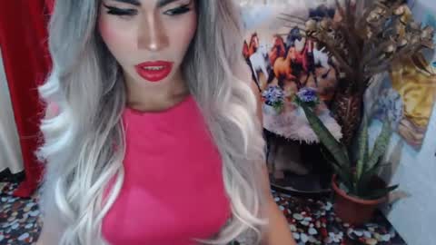 Snapshot of angelic_face_808 chatting on 02/19/25, 09:17 DIVINE ANGEL online show from 02/19/25, 09:17