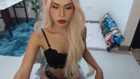 DIVINE ANGEL online show from 02/16/26, 03:13