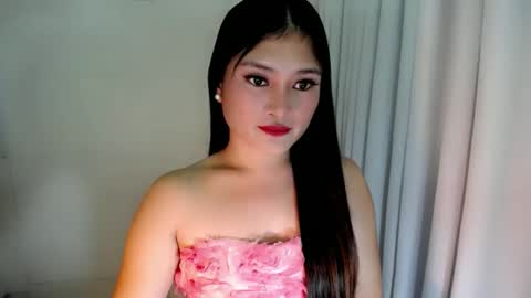 Snapshot of angelic_girlxx chatting on 02/17/25, 09:30 Angie online show from 02/17/25, 09:30