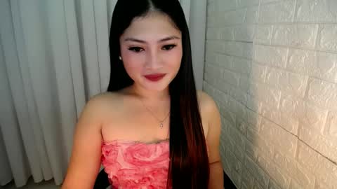 Snapshot of angelic_girlxx chatting on 03/03/25, 10:10 Angie online show from 03/03/25, 10:10