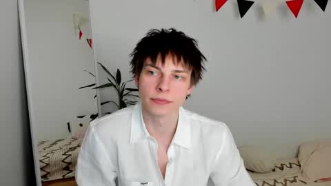 Snapshot of angelic_look chatting on 03/10/25, 02:59 Daniel online show from 03/10/25, 02:59