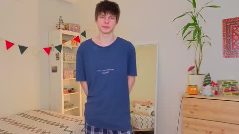 Snapshot of angelic_look chatting on 02/06/26, 09:56 Daniel online show from 02/06/26, 09:56