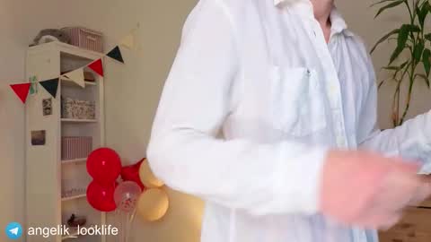 Snapshot of angelic_look chatting on 02/17/26, 04:31 Daniel online show from 02/17/26, 04:31