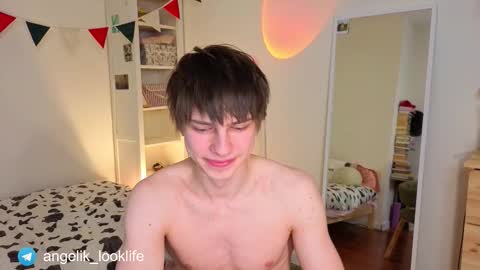 Snapshot of angelic_look chatting on 02/26/26, 03:00 Daniel online show from 02/26/26, 03:00