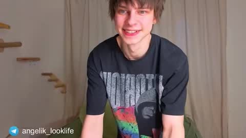 Snapshot of angelic_look chatting on 03/13/26, 04:08 Daniel online show from 03/13/26, 04:08