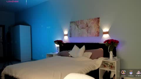 Emma online show from 12/17/25, 01:11