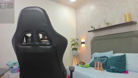 A N G E L I C A online show from 09/12/25, 11:54