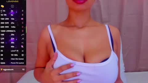Snapshot of angelica_hot19 chatting on 05/04/26, 02:02 angelica_hot19 online show from 05/04/26, 02:02