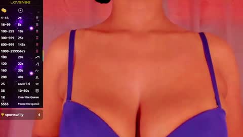 Snapshot of angelica_hot19 chatting on 05/05/26, 03:53 angelica_hot19 online show from 05/05/26, 03:53