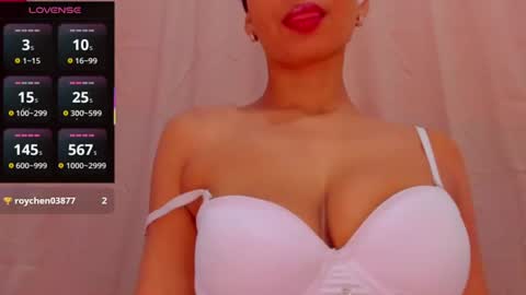 Snapshot of angelica_hot19 chatting on 06/28/26, 01:28 angelica_hot19 online show from 06/28/26, 01:28