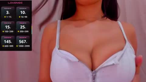 Snapshot of angelica_hot19 chatting on 07/13/26, 01:47 angelica_hot19 online show from 07/13/26, 01:47