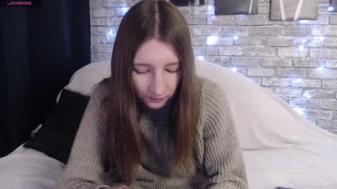 Snapshot of angelica_mrrr chatting on 01/19/25, 12:17 Angelica online show from 01/19/25, 12:17