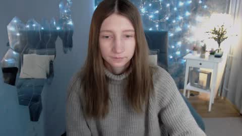 Snapshot of angelica_mrrr chatting on 02/08/25, 12:17 Angelica online show from 02/08/25, 12:17