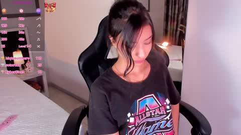 Snapshot of angelica_soft chatting on 12/18/24, 10:46 U can call me Angel online show from 12/18/24, 10:46