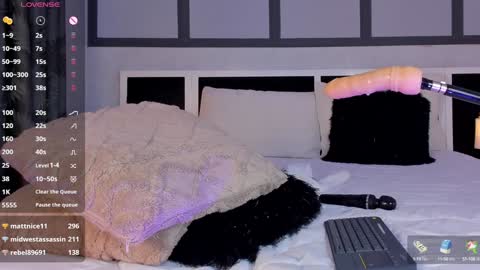 Snapshot of angelica_soft chatting on 02/07/25, 11:34 U can call me Angel online show from 02/07/25, 11:34