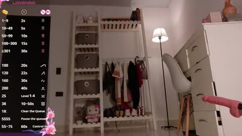 Snapshot of angelica_soft chatting on 09/09/25, 01:27 U can call me Angel online show from 09/09/25, 01:27