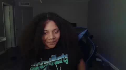 Snapshot of angelicaliusdomme chatting on 10/11/25, 03:21 Alius Angelic online show from 10/11/25, 03:21