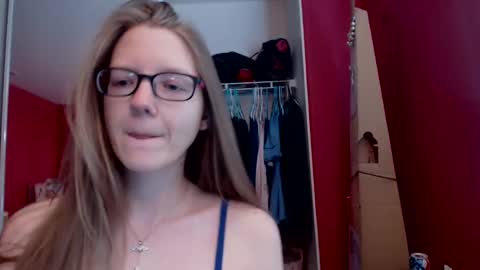 Snapshot of angelicangel3 chatting on 01/02/25, 06:56 AngelicAngel online show from 01/02/25, 06:56