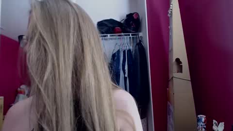 Snapshot of angelicangel3 chatting on 02/18/25, 10:36 AngelicAngel online show from 02/18/25, 10:36