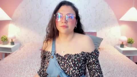 Snapshot of angelie_rosebrm chatting on 04/09/26, 03:06 Angelica online show from 04/09/26, 03:06