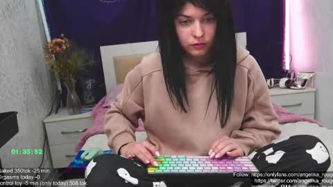 Snapshot of angelika_rouge chatting on 02/22/25, 06:28 Angelika Rouge online show from 02/22/25, 06:28