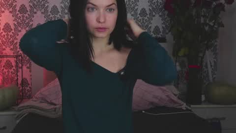 Snapshot of angelika_rouge chatting on 12/19/25, 07:48 Angelika Rouge online show from 12/19/25, 07:48