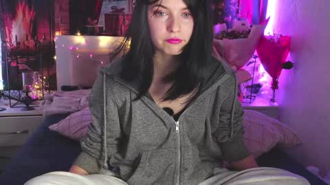 Snapshot of angelika_rouge chatting on 01/07/26, 06:43 Angelika Rouge online show from 01/07/26, 06:43