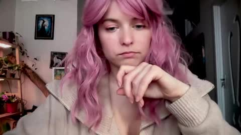 Snapshot of angelika_rouge chatting on 04/01/26, 01:01 Angelika Rouge online show from 04/01/26, 01:01