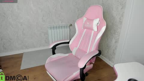 Snapshot of angelina_becker chatting on 06/01/26, 01:07 Angelina online show from 06/01/26, 01:07