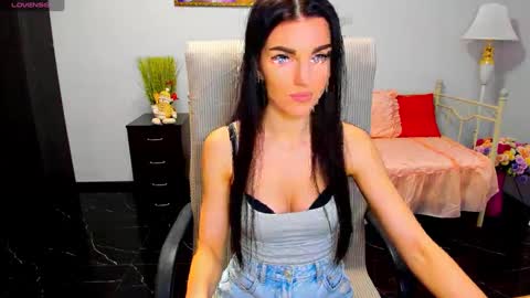 Angelina online show from 01/21/25, 01:54