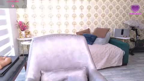 Snapshot of angelina_class_7 chatting on 07/09/26, 01:37 angelina_class_7 online show from 07/09/26, 01:37