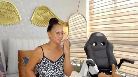 Snapshot of angelina_ruspoli chatting on 05/31/26, 07:04 Angelina online show from 05/31/26, 07:04