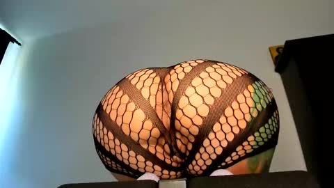 Angelina online show from 10/17/25, 07:55