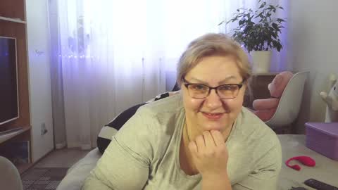 AngelinaGlam online show from 12/13/24, 12:06