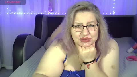 AngelinaGlam online show from 10/14/25, 08:59