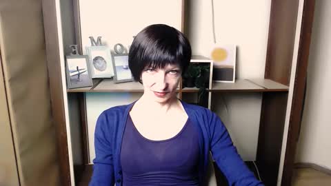 Angelina online show from 11/18/25, 07:35