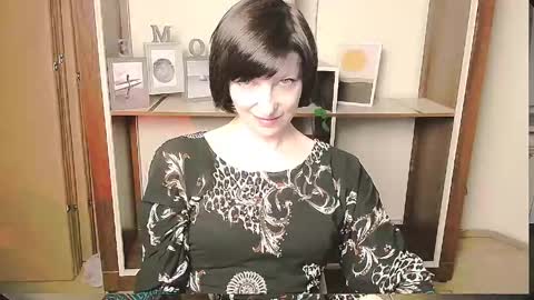 Snapshot of angelinalov_ chatting on 05/11/26, 02:45 Angelina online show from 05/11/26, 02:45