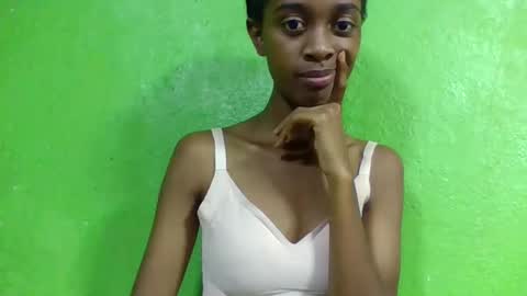 Snapshot of angeline221173 chatting on 03/20/26, 06:29 angeline221173 online show from 03/20/26, 06:29