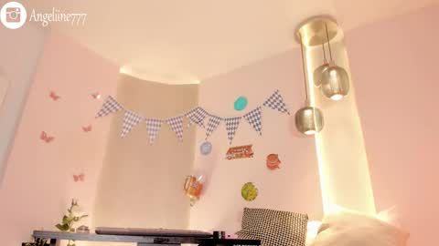 Angeline  online show from 10/04/25, 12:36