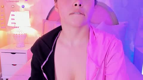 Snapshot of angeline__cute chatting on 03/28/26, 12:05 angeline online show from 03/28/26, 12:05