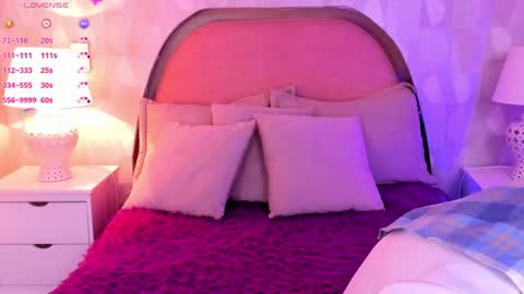 Snapshot of angeline__cute chatting on 05/09/26, 12:21 angeline online show from 05/09/26, 12:21