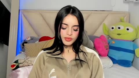 Angeline Smith  online show from 03/04/25, 07:41