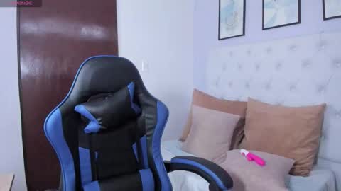 Angeline Lara online show from 02/23/26, 12:35