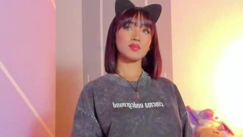 Snapshot of angelique_murphy chatting on 02/03/26, 08:30 Angelique Murphy online show from 02/03/26, 08:30