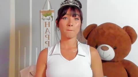 Snapshot of angelique_murphy chatting on 02/11/26, 09:31 Angelique Murphy online show from 02/11/26, 09:31