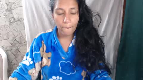 angela online show from 09/12/25, 02:33