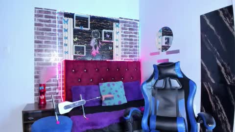 Snapshot of angelitasexxxhot chatting on 11/16/25, 01:00 Angelitasexxxhot online show from 11/16/25, 01:00