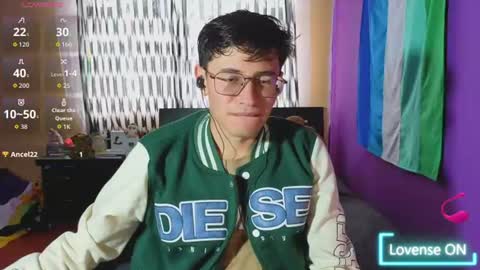 Snapshot of angelito18_twink chatting on 06/21/26, 08:44 Angel online show from 06/21/26, 08:44