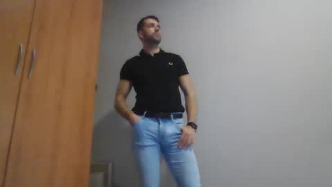 Snapshot of angell102890 chatting on 11/03/25, 01:23 angell102890 online show from 11/03/25, 01:23