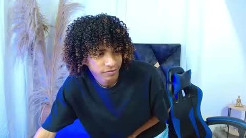 Snapshot of angell18_ chatting on 06/13/26, 08:40 Angel online show from 06/13/26, 08:40